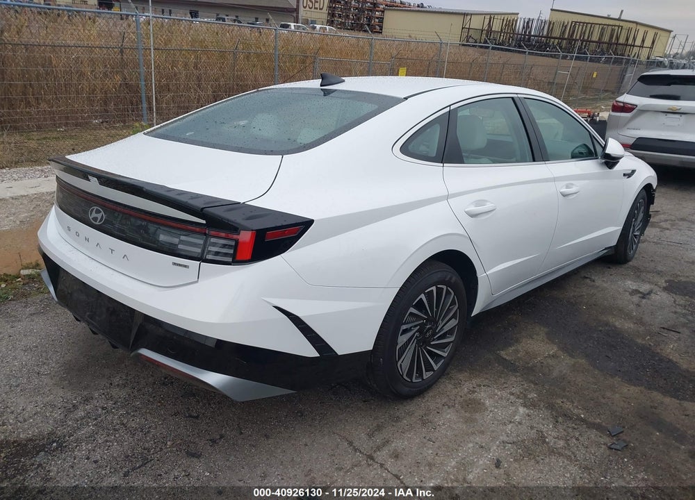 2024 HYUNDAI SONATA HYBRID VIN: KMHL34JJ1RA097246