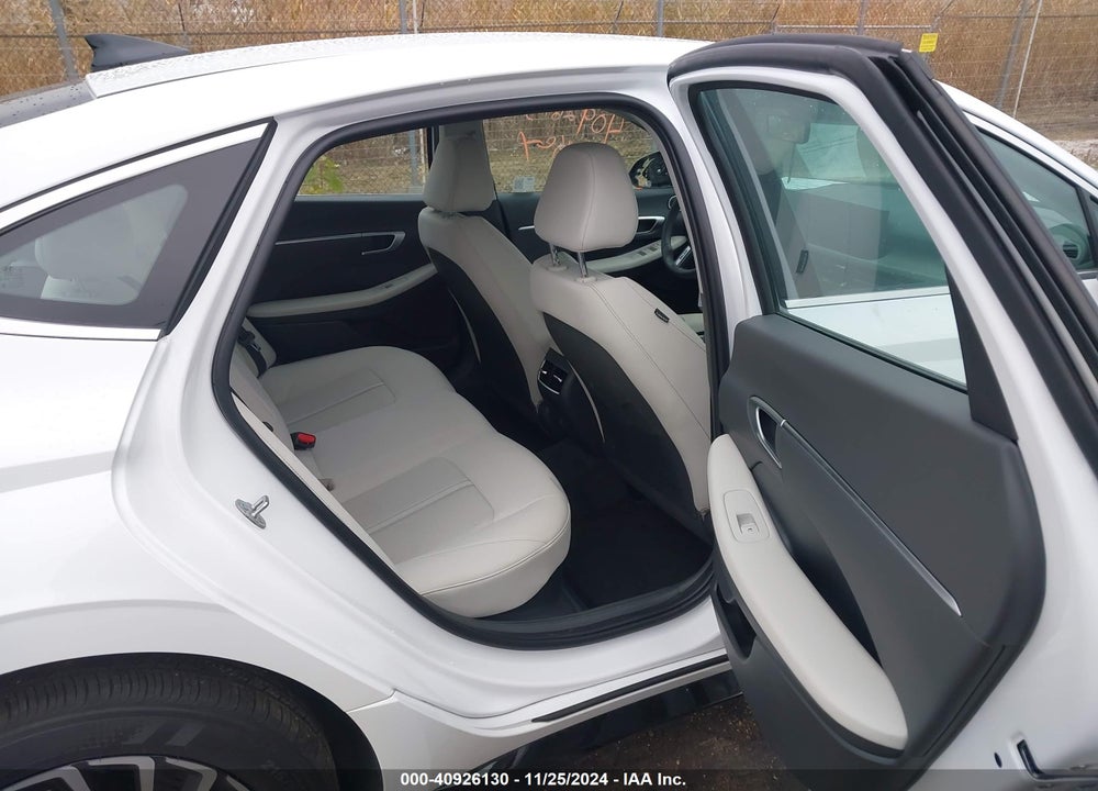 2024 HYUNDAI SONATA HYBRID VIN: KMHL34JJ1RA097246