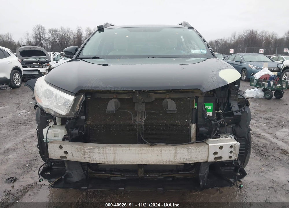 2014 TOYOTA HIGHLANDER LE V6 VIN: 5TDBKRFH0ES055587