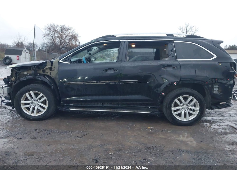 2014 TOYOTA HIGHLANDER LE V6 VIN: 5TDBKRFH0ES055587