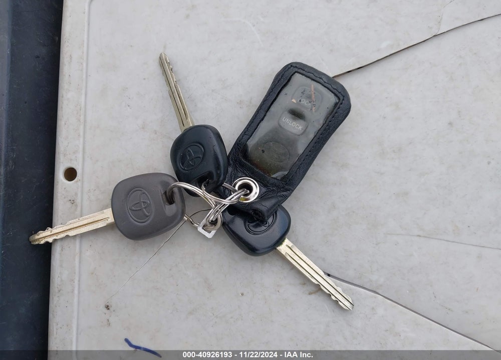 2003 TOYOTA PRIUS VIN: JT2BK18U330078172