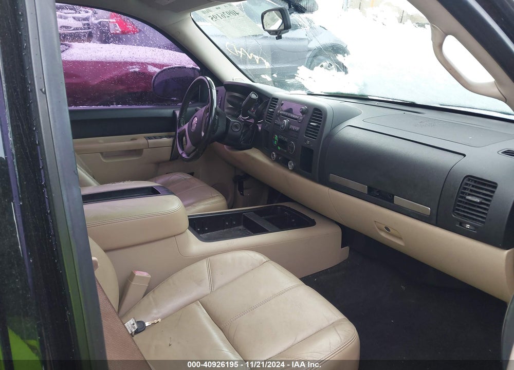 2011 GMC SIERRA 1500 SLE VIN: 3GTP1VE05BG218970