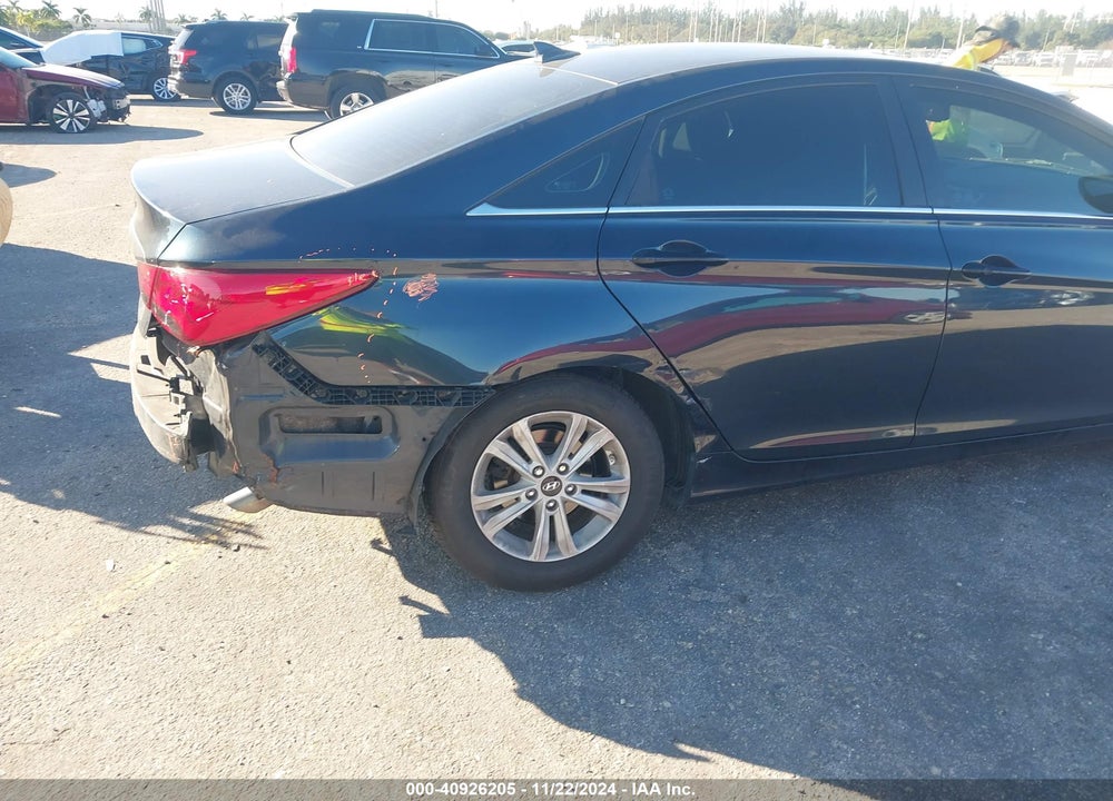 2013 HYUNDAI SONATA GLS VIN: 5NPEB4AC7DH791068
