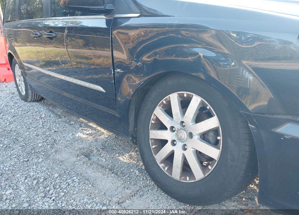 2011 CHRYSLER TOWN & COUNTRY TOURING-L VIN: 2A4RR8DG7BR617658