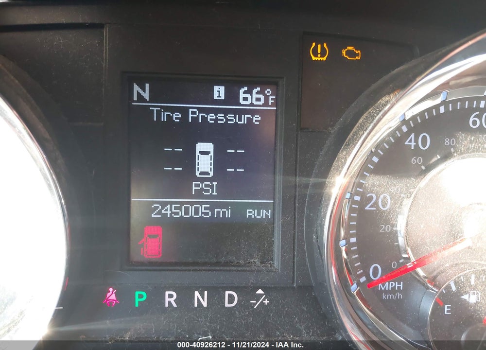 2011 CHRYSLER TOWN & COUNTRY TOURING-L VIN: 2A4RR8DG7BR617658