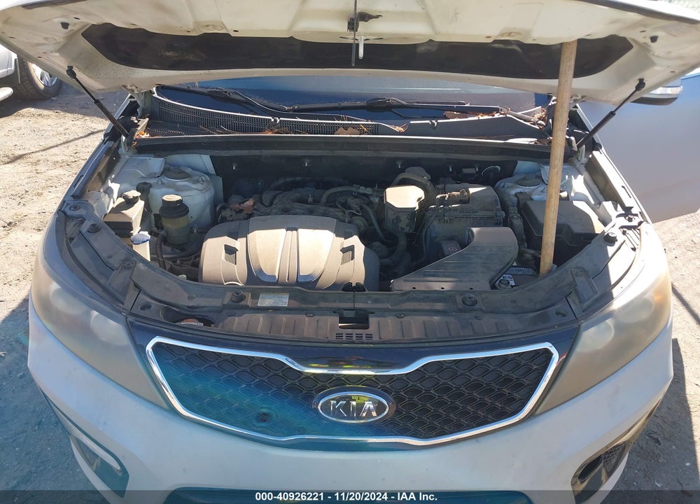 2011 KIA SORENTO SX V6 VIN: 5XYKW4A27BG122298