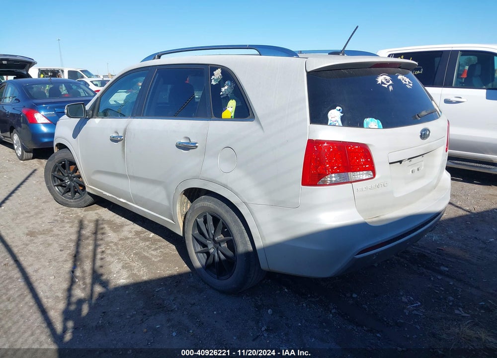 2011 KIA SORENTO SX V6 VIN: 5XYKW4A27BG122298