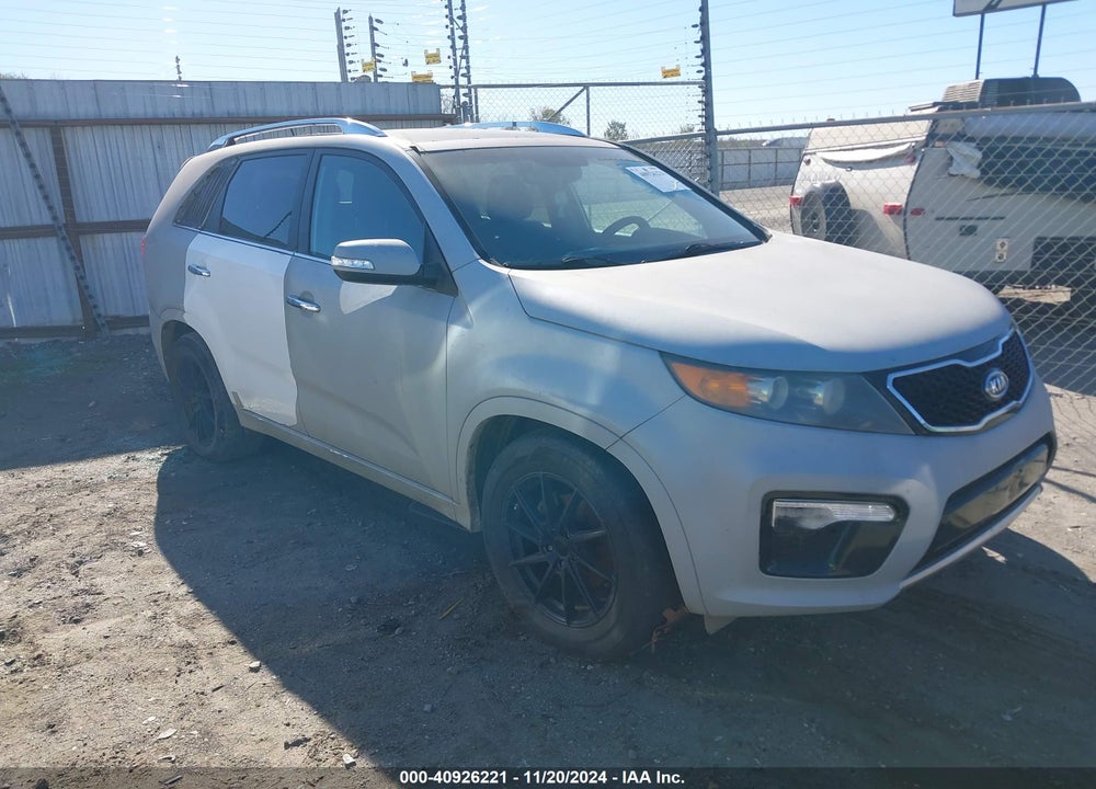 2011 KIA SORENTO SX V6 VIN: 5XYKW4A27BG122298