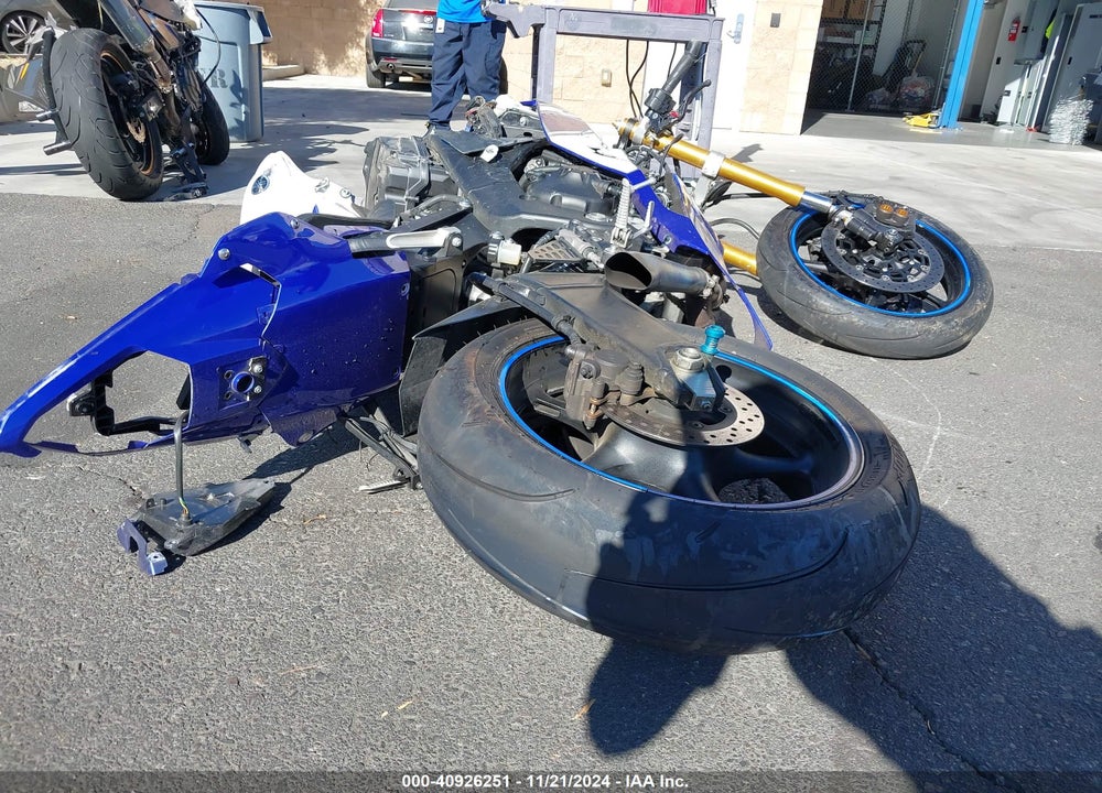 2014 YAMAHA YZFR6 C VIN: JYARJ16Y1EA007897