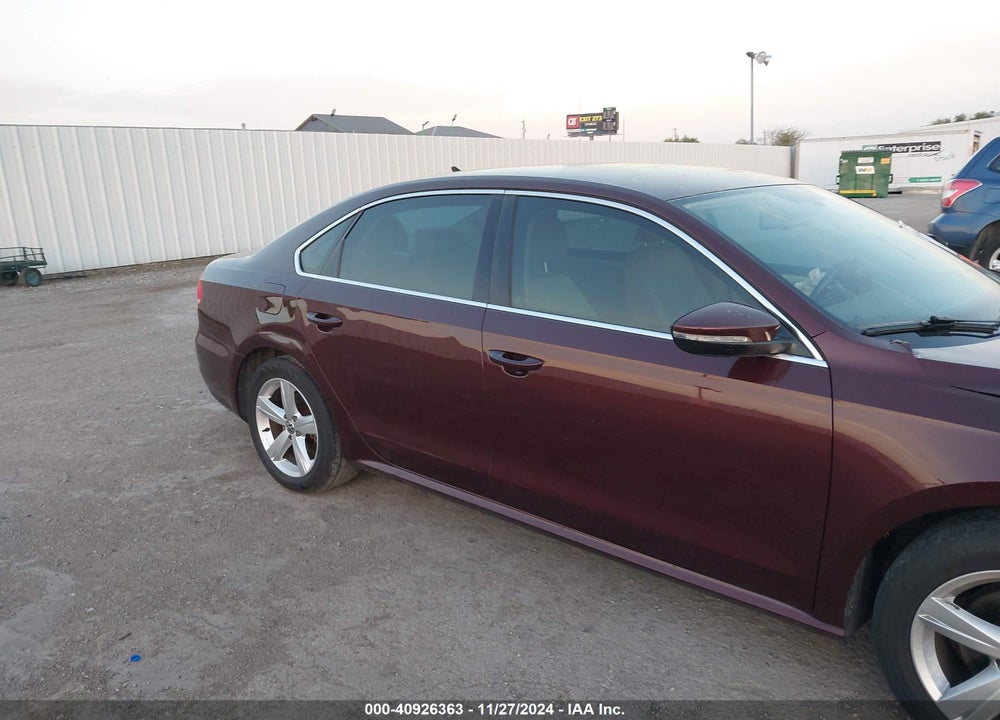 2012 VOLKSWAGEN PASSAT 2.5L SE VIN: 1VWBP7A34CC081283