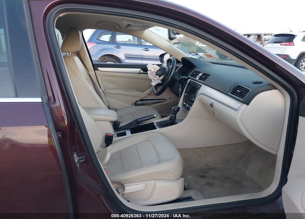 2012 VOLKSWAGEN PASSAT 2.5L SE VIN: 1VWBP7A34CC081283