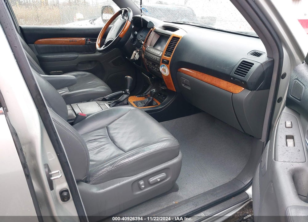 2004 LEXUS GX 470 VIN: JTJBT20X140042320