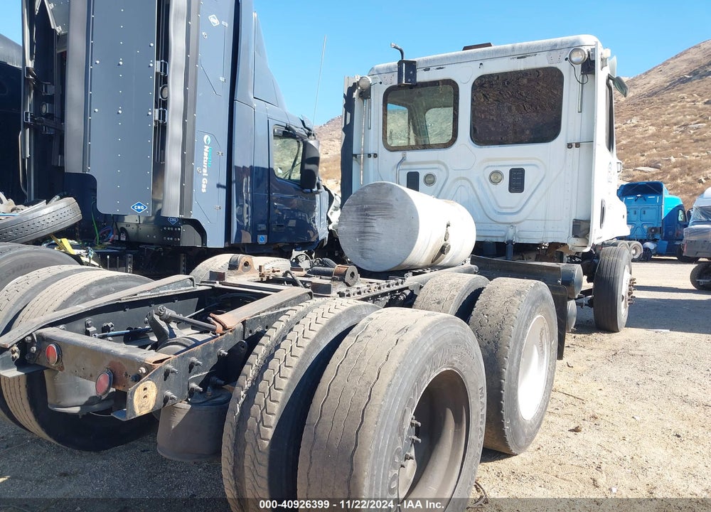 2017 FREIGHTLINER CASCADIA 125 VIN: 3AKJGEDV4HSHR2554