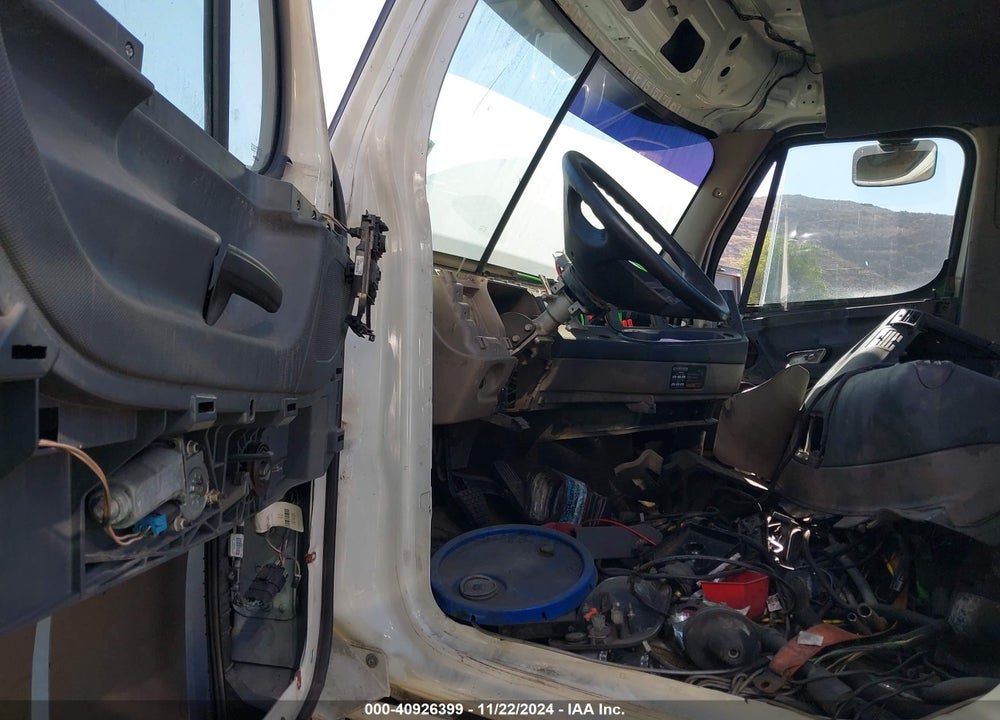 2017 FREIGHTLINER CASCADIA 125 VIN: 3AKJGEDV4HSHR2554