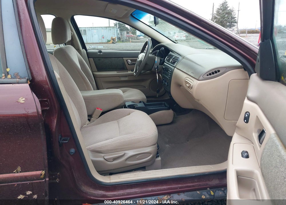 2001 FORD TAURUS LX VIN: 1FAFP52U81G180149