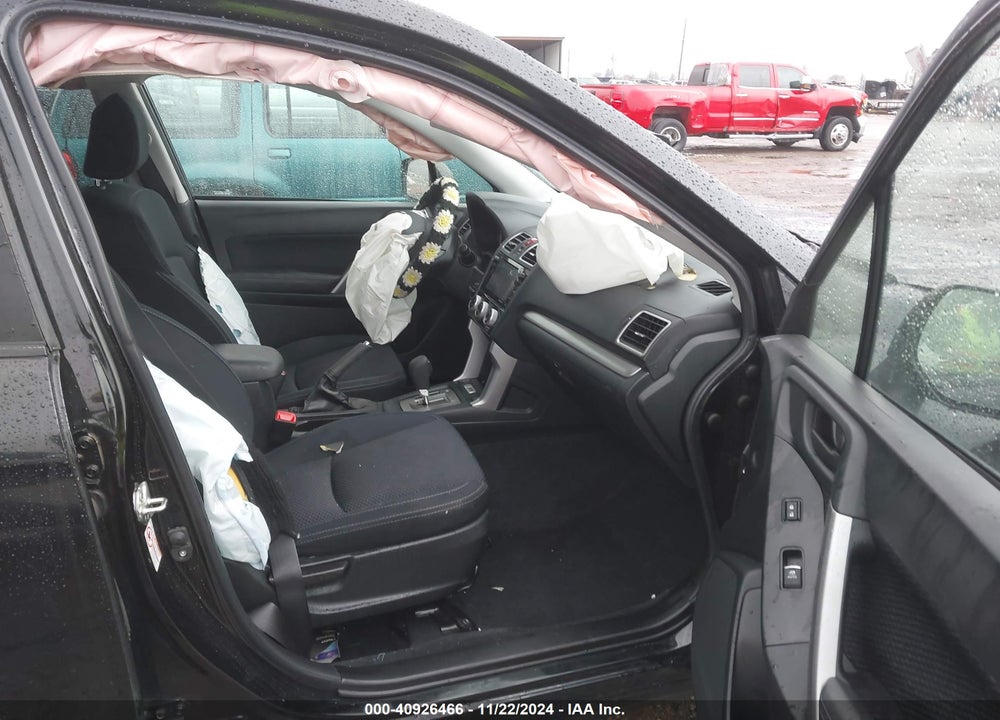 2018 SUBARU FORESTER 2.5I PREMIUM VIN: JF2SJAEC4JH536985