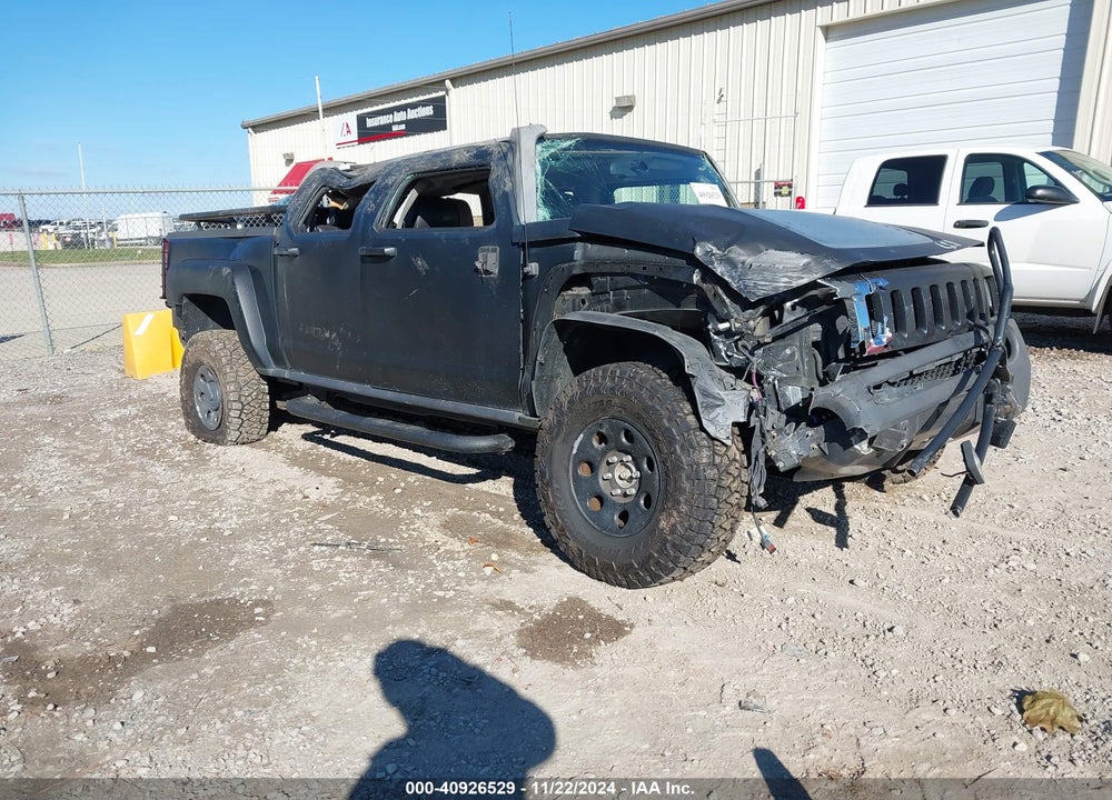 2009 HUMMER H3T VIN: 5GNEN13E198143199