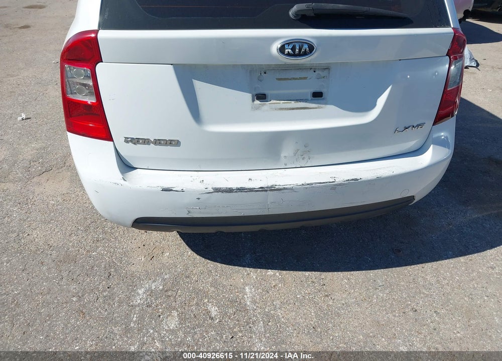 2008 KIA RONDO LX V6 VIN: KNAFG526487184220