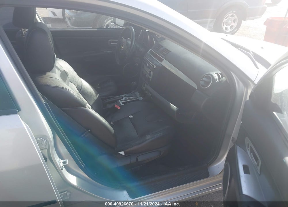 2005 MAZDA 3 S VIN: JM1BK123X51239587