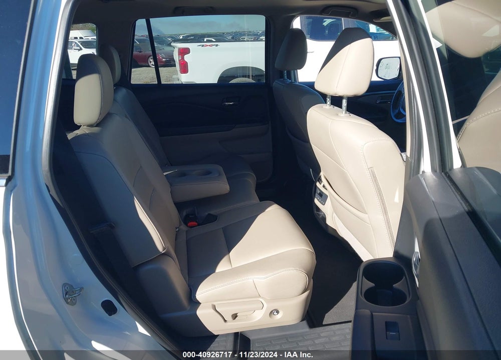 2018 HONDA PILOT EX-L VIN: 5FNYF6H54JB055168