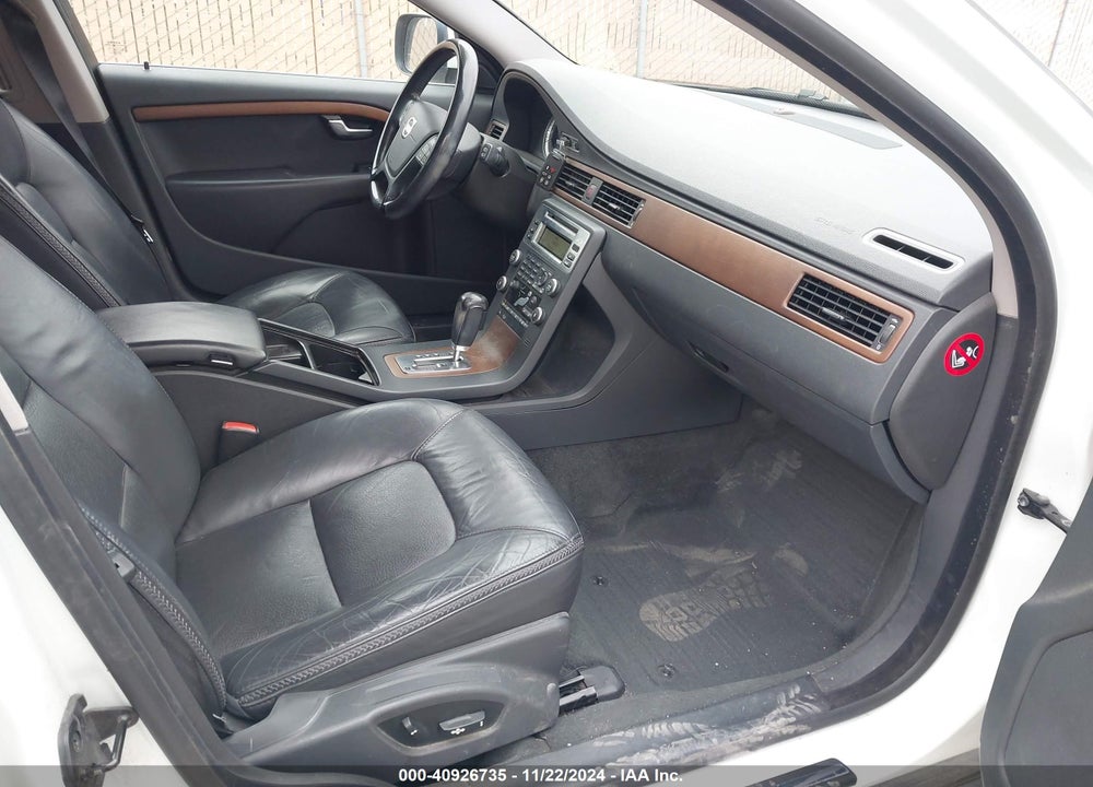2010 VOLVO XC70 3.2 VIN: YV4960BZ2A1089841