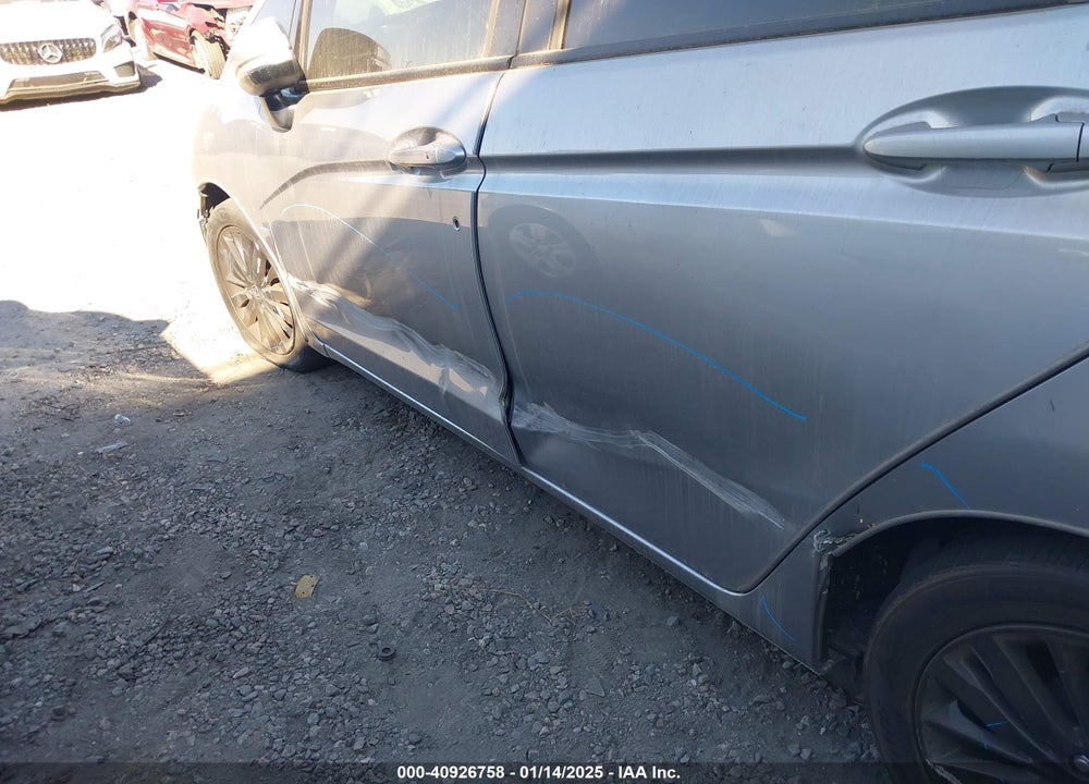 2017 HONDA FIT EX VIN: 3HGGK5G76HM701838