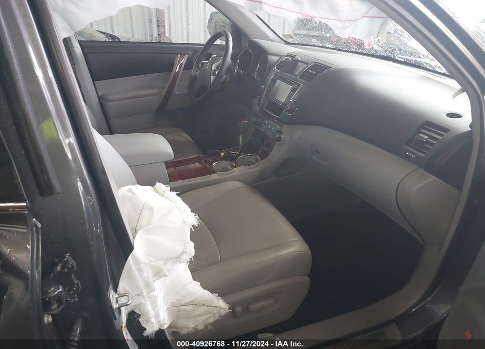 2013 TOYOTA HIGHLANDER LIMITED V6 VIN: 5TDYK3EH8DS128177