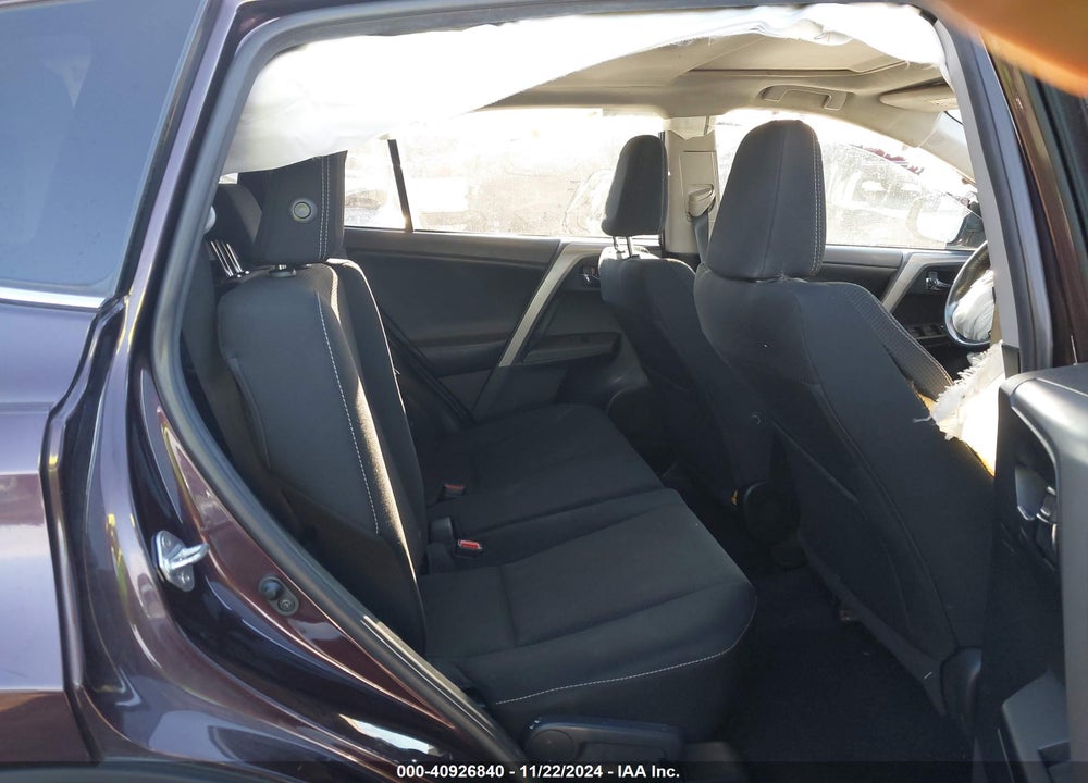 2017 TOYOTA RAV4 XLE VIN: 2T3RFREV4HW662279