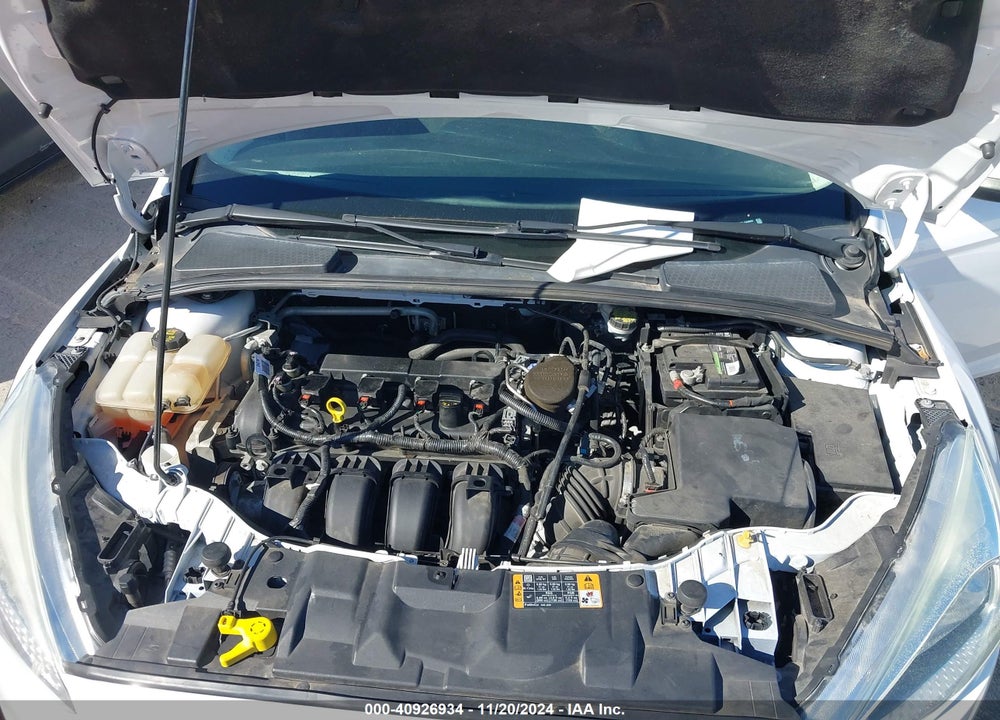 2015 FORD FOCUS SE VIN: 1FADP3F23FL203680