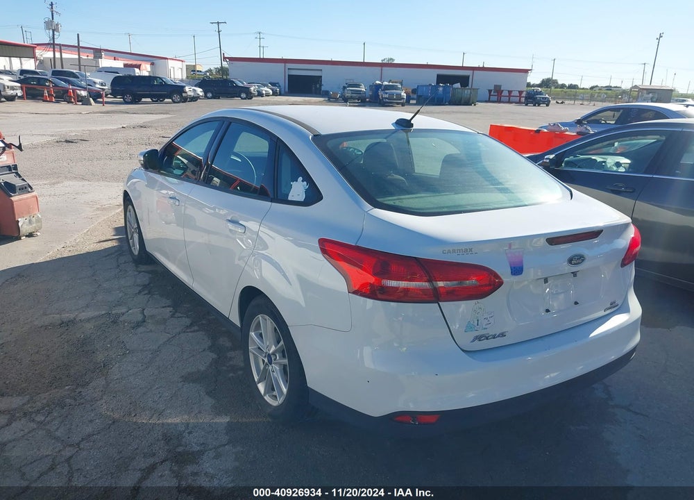 2015 FORD FOCUS SE VIN: 1FADP3F23FL203680