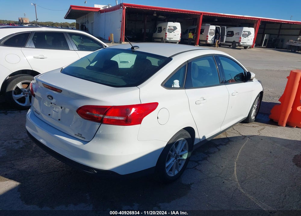 2015 FORD FOCUS SE VIN: 1FADP3F23FL203680