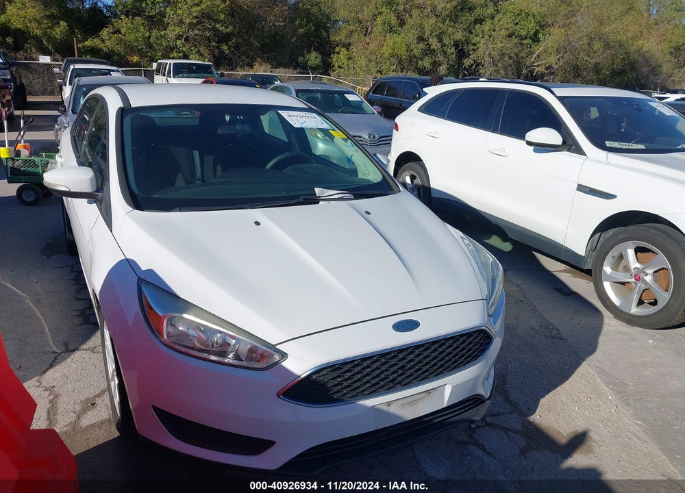 2015 FORD FOCUS SE VIN: 1FADP3F23FL203680