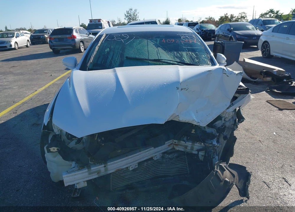 2015 FORD FUSION SE VIN: 3FA6P0H90FR211321