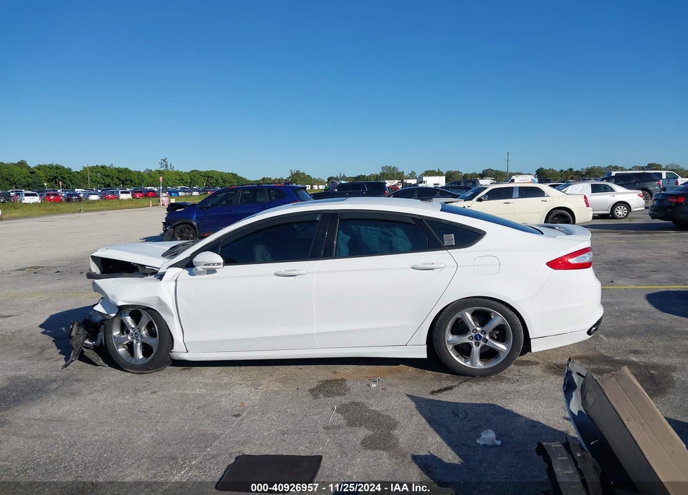 2015 FORD FUSION SE VIN: 3FA6P0H90FR211321