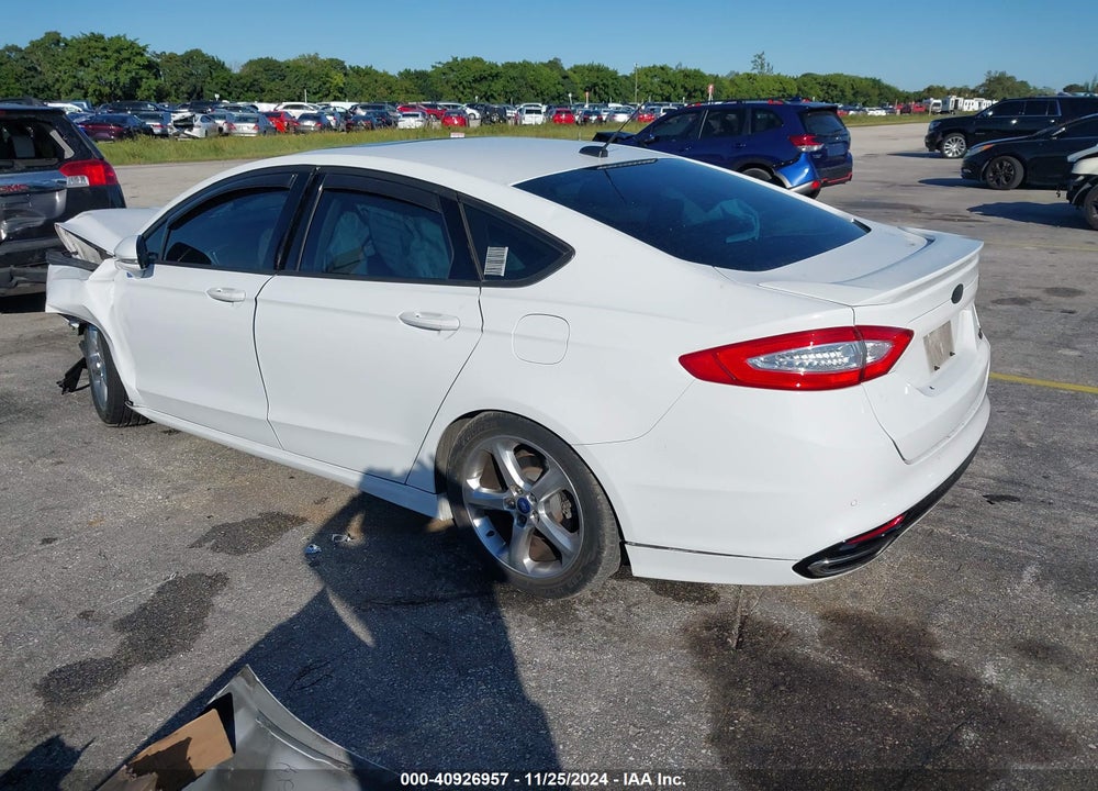 2015 FORD FUSION SE VIN: 3FA6P0H90FR211321