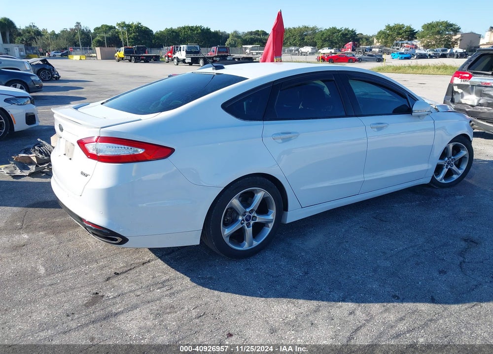 2015 FORD FUSION SE VIN: 3FA6P0H90FR211321