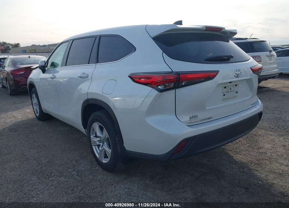 2022 TOYOTA HIGHLANDER LE VIN: 5TDBZRBH6NS249705