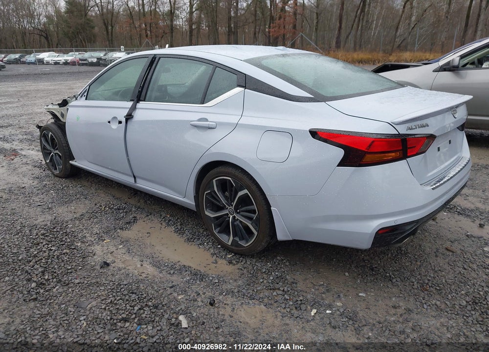 2023 NISSAN ALTIMA SR FWD VIN: 1N4BL4CV9PN398648