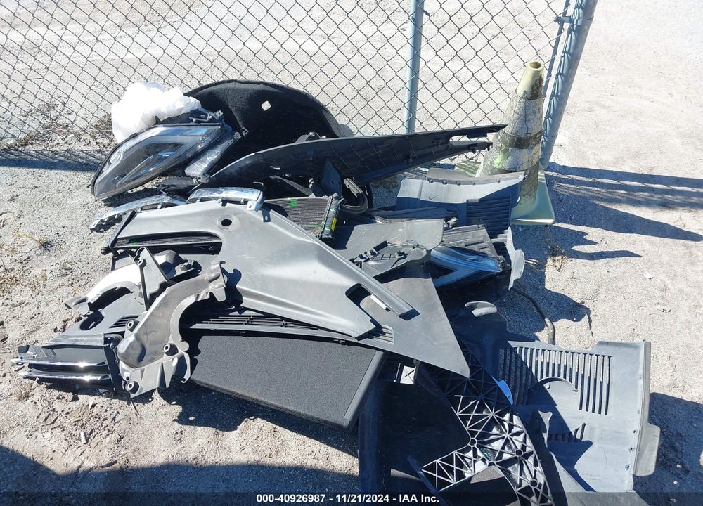 2020 TESLA MODEL S VIN: 5YJSA1E21LF413198