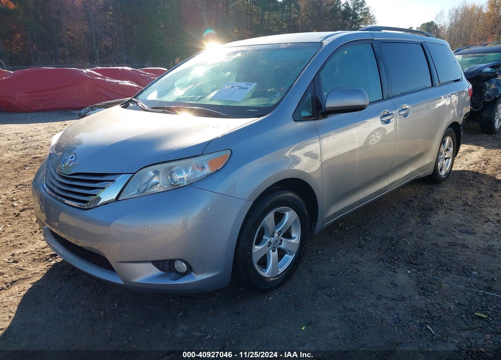 2017 TOYOTA SIENNA LE 8 PASSENGER VIN: 5TDKZ3DC7HS772606