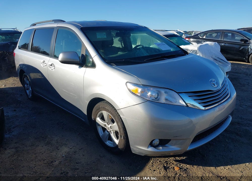 2017 TOYOTA SIENNA LE 8 PASSENGER VIN: 5TDKZ3DC7HS772606