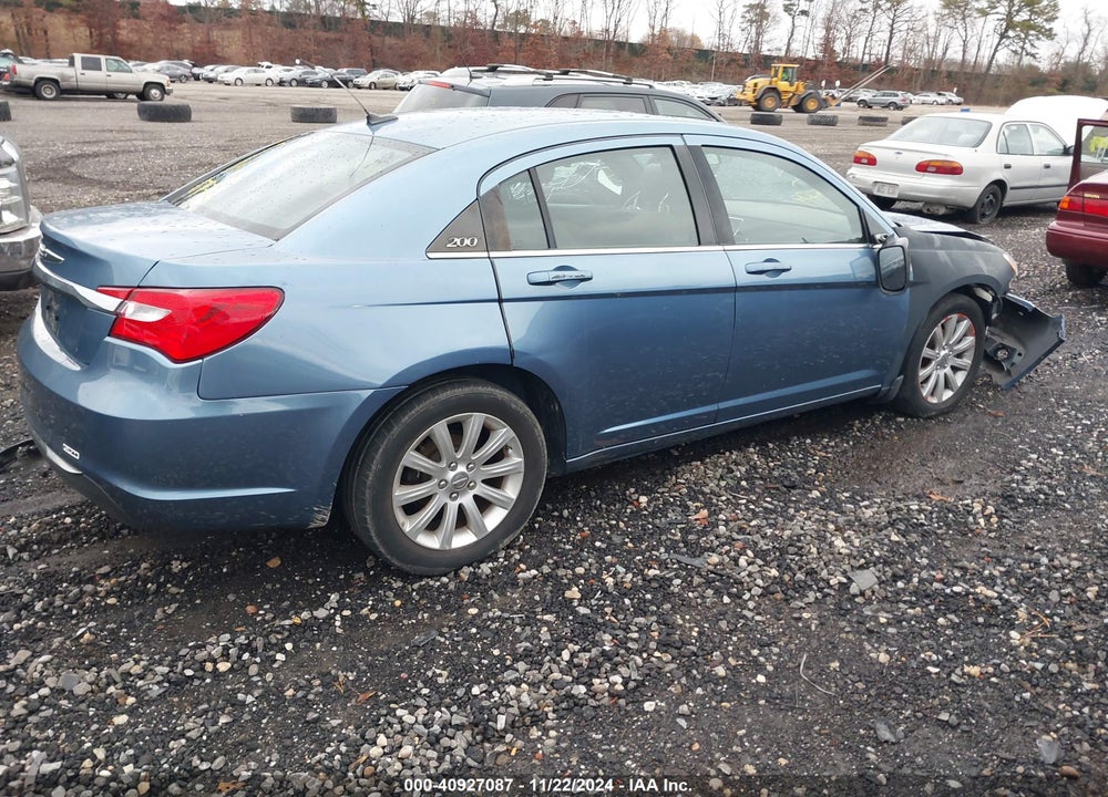 2011 CHRYSLER 200 TOURING VIN: 1C3BC1FB6BN589886