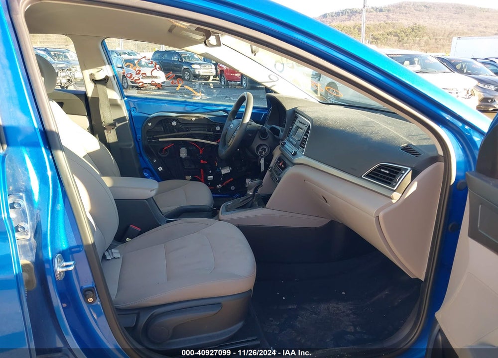 2017 HYUNDAI ELANTRA SE VIN: KMHD74LF4HU330826