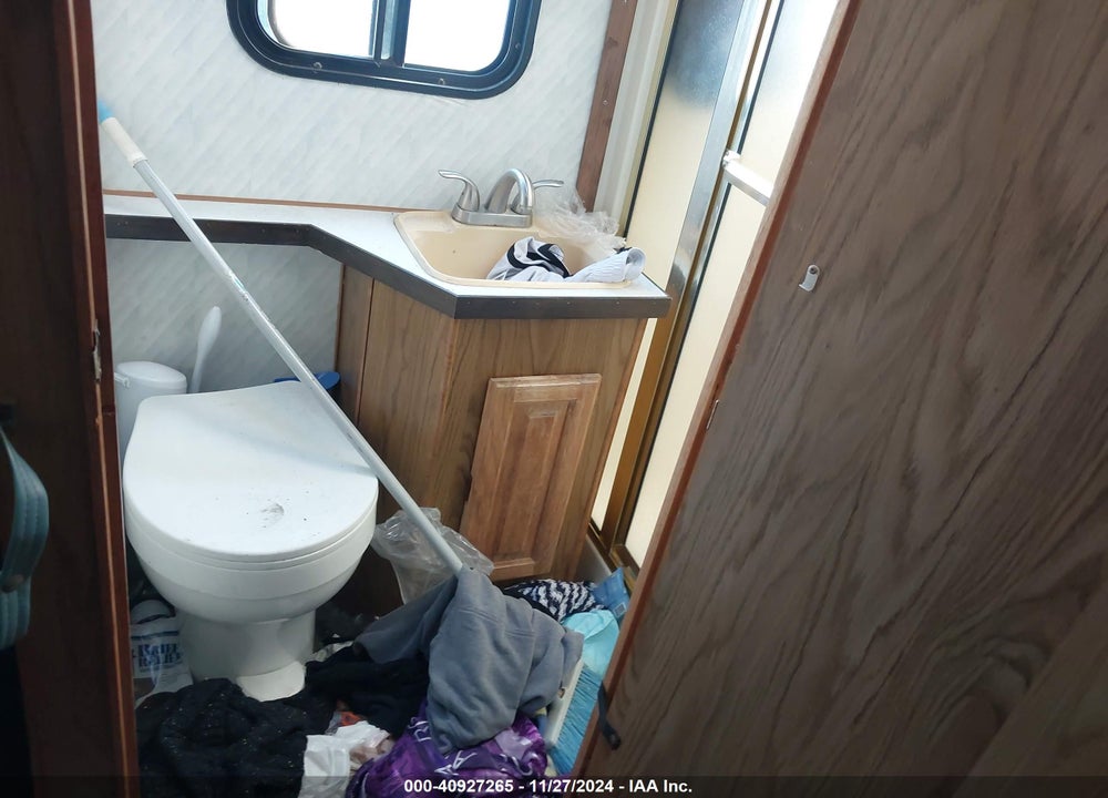 1990 GMC MOTOR HOME CHASSIS P3500 VIN: 1GDKP37N8L3503068