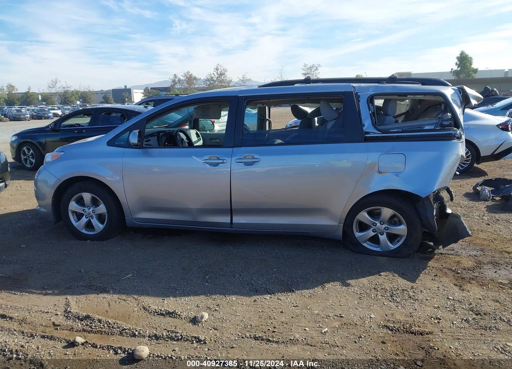 2017 TOYOTA SIENNA LE 8 PASSENGER VIN: 5TDKZ3DC5HS798816