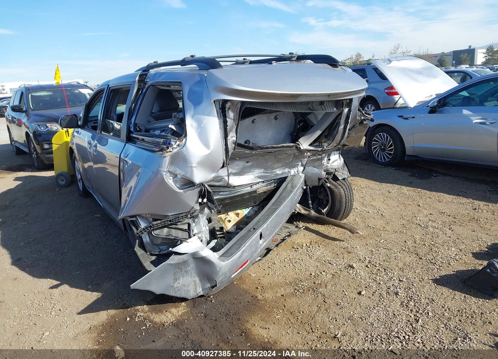 2017 TOYOTA SIENNA LE 8 PASSENGER VIN: 5TDKZ3DC5HS798816
