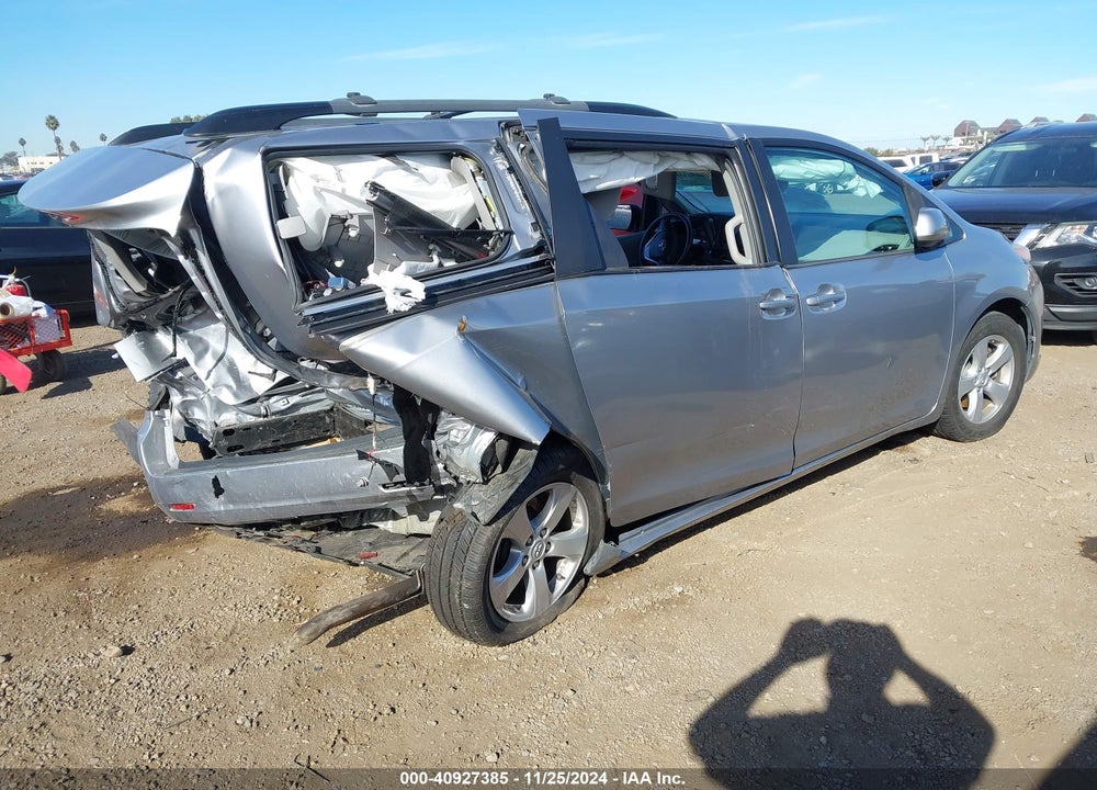 2017 TOYOTA SIENNA LE 8 PASSENGER VIN: 5TDKZ3DC5HS798816