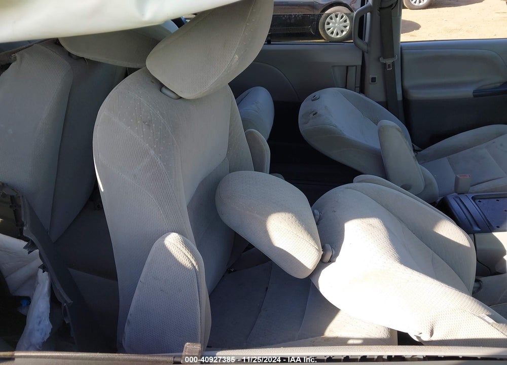 2017 TOYOTA SIENNA LE 8 PASSENGER VIN: 5TDKZ3DC5HS798816