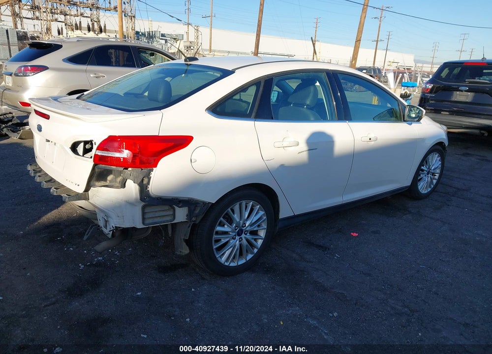 2015 FORD FOCUS TITANIUM VIN: 1FADP3J27FL341438