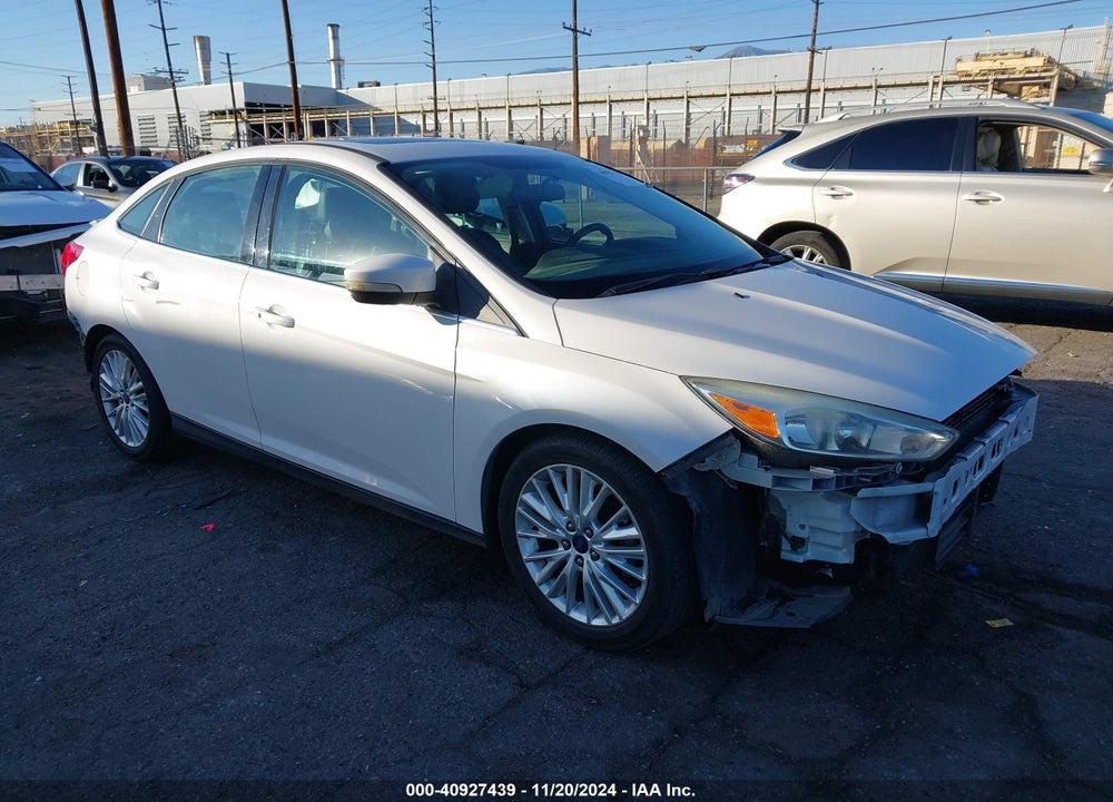 2015 FORD FOCUS TITANIUM VIN: 1FADP3J27FL341438